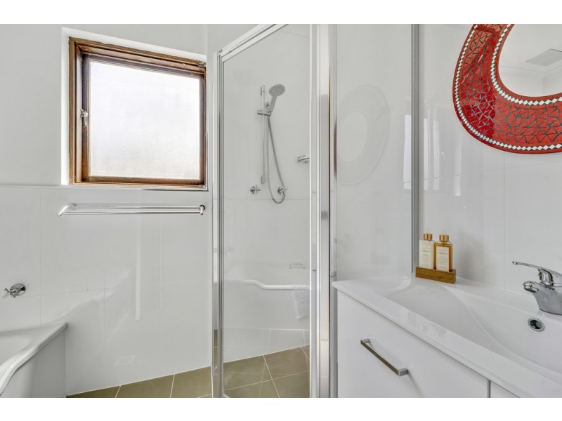 40 Mackellar Crescent, Cook ACT 2614