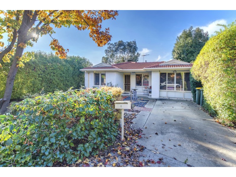 4 Allen Place, Holt ACT 2615