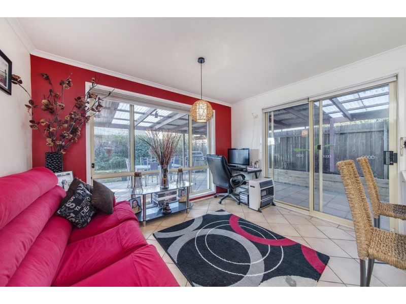 4 Allen Place, Holt ACT 2615
