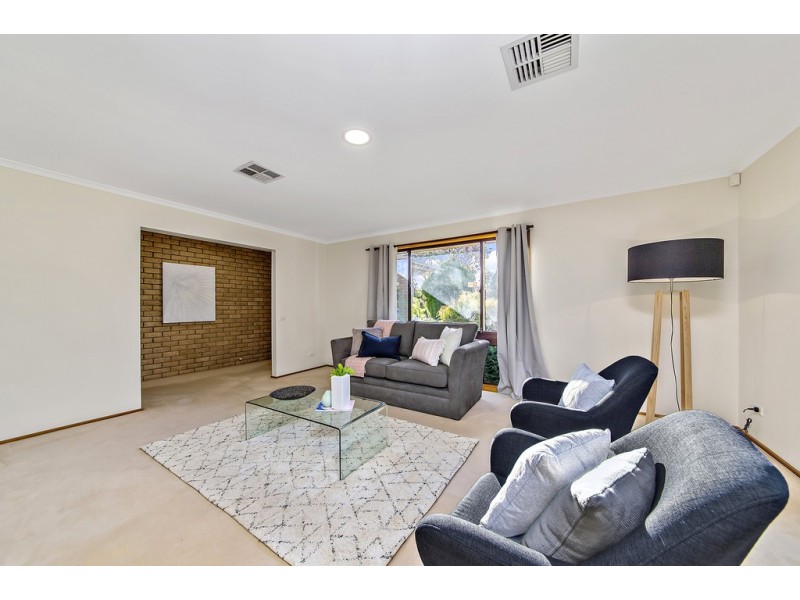 21 Tunney Crescent, Florey ACT 2615