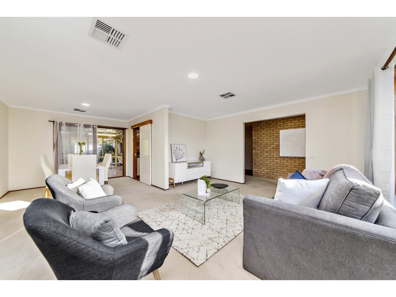 21 Tunney Crescent, Florey ACT 2615