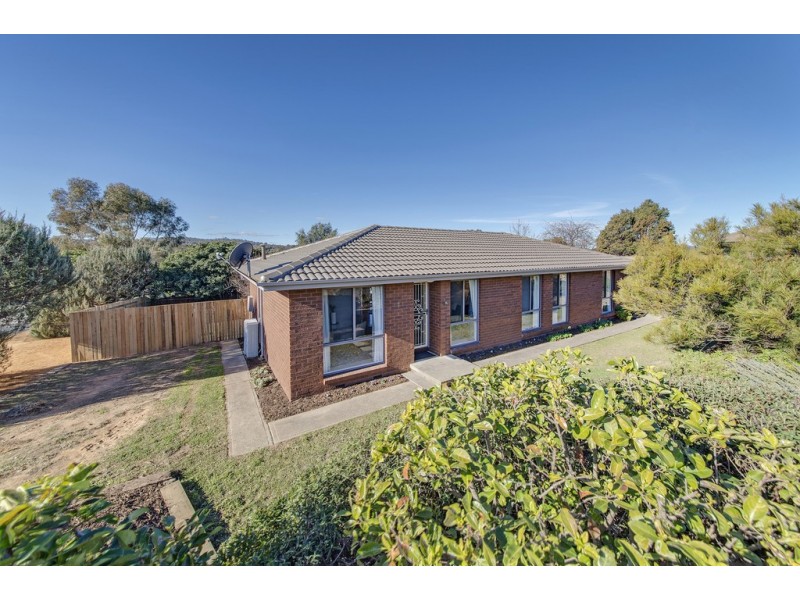 1 Mocatta Place, Latham ACT 2615
