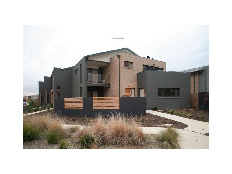 1 Doris Turner Street, Forde ACT 2914