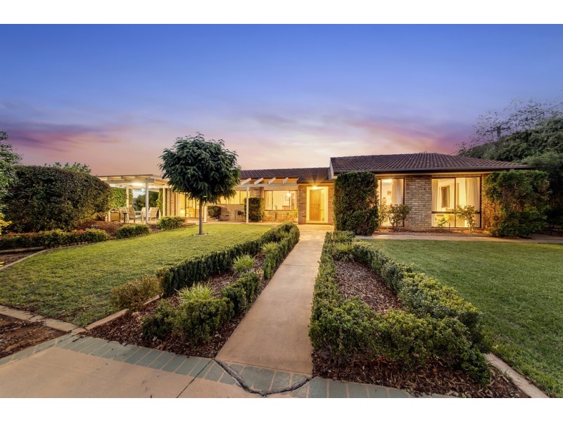 4 Bancks Crescent, Mckellar ACT 2617