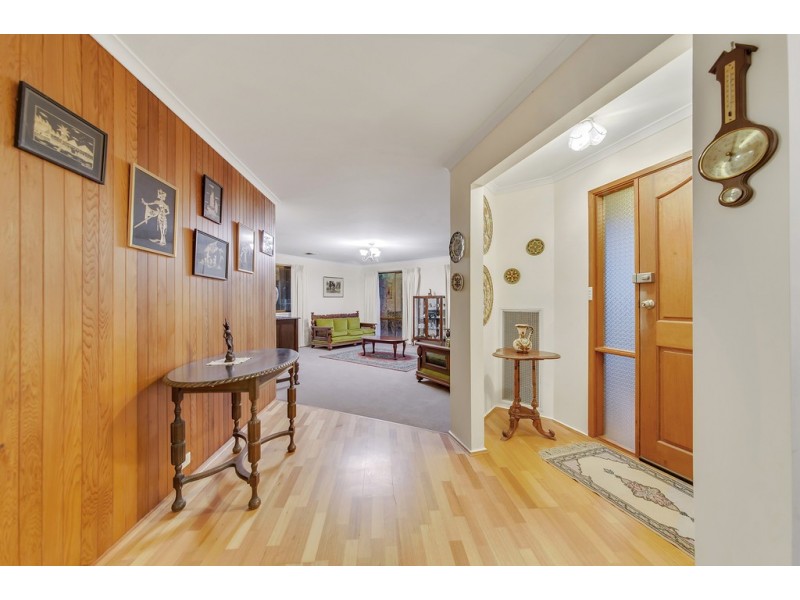4 Bancks Crescent, Mckellar ACT 2617