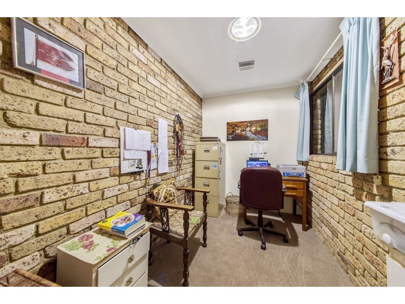 4 Bancks Crescent, Mckellar ACT 2617