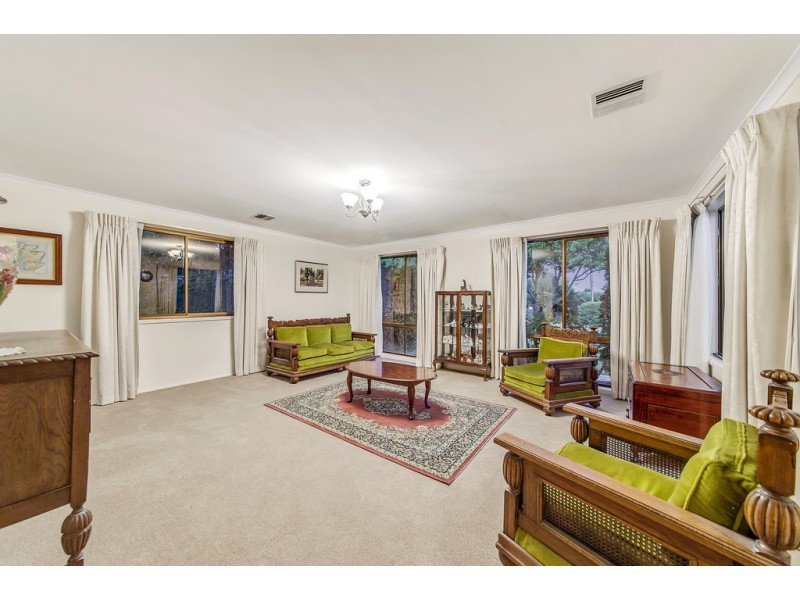 4 Bancks Crescent, Mckellar ACT 2617