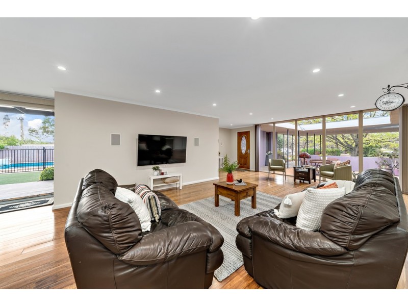 16 Lambrigg Street, Farrer ACT 2607