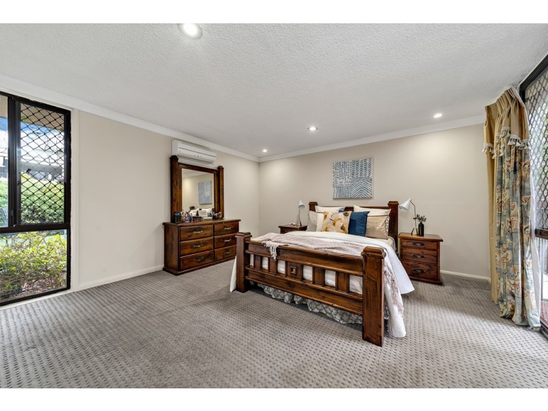 16 Lambrigg Street, Farrer ACT 2607