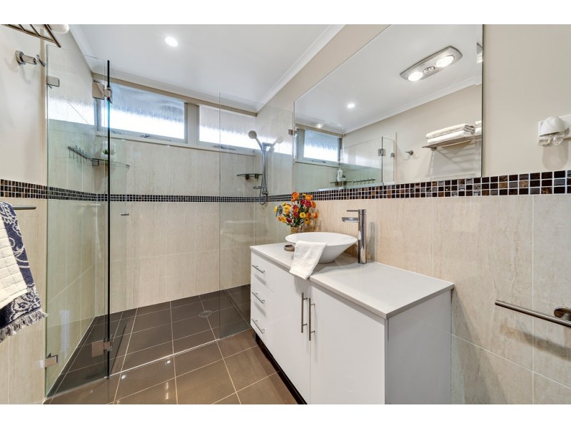16 Lambrigg Street, Farrer ACT 2607