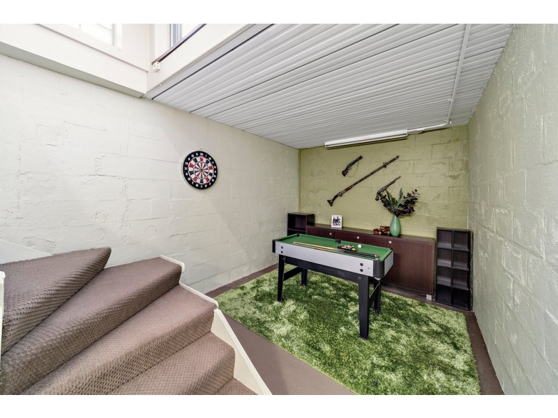 16 Lambrigg Street, Farrer ACT 2607