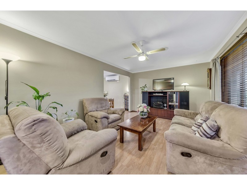 14 Carter Crescent, Calwell ACT 2905
