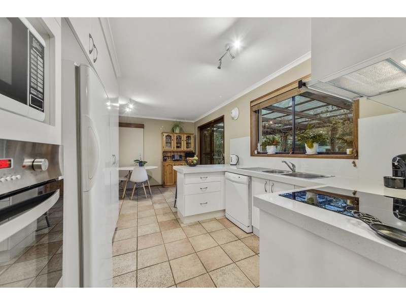14 Carter Crescent, Calwell ACT 2905