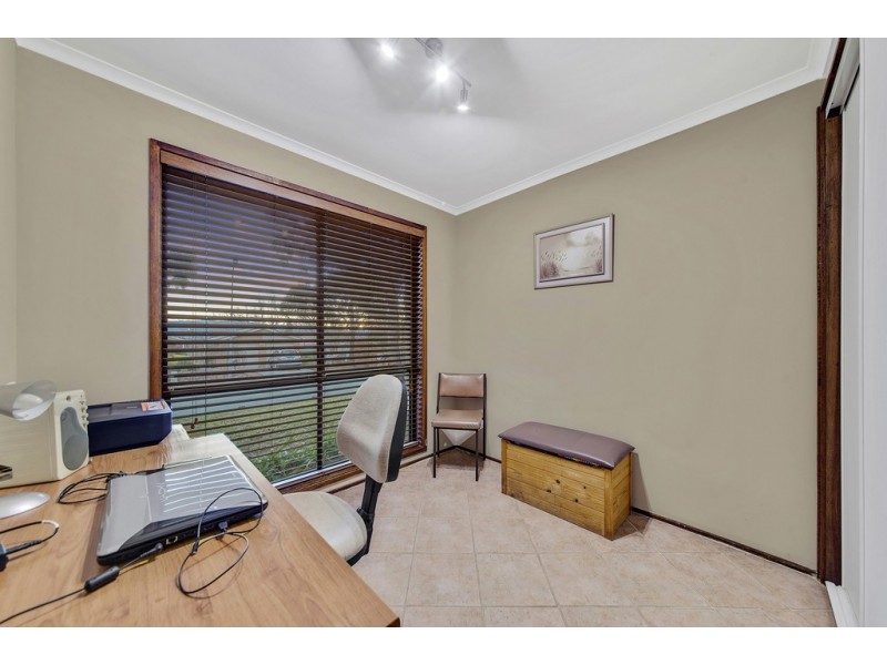 14 Carter Crescent, Calwell ACT 2905