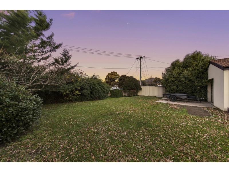 14 Carter Crescent, Calwell ACT 2905