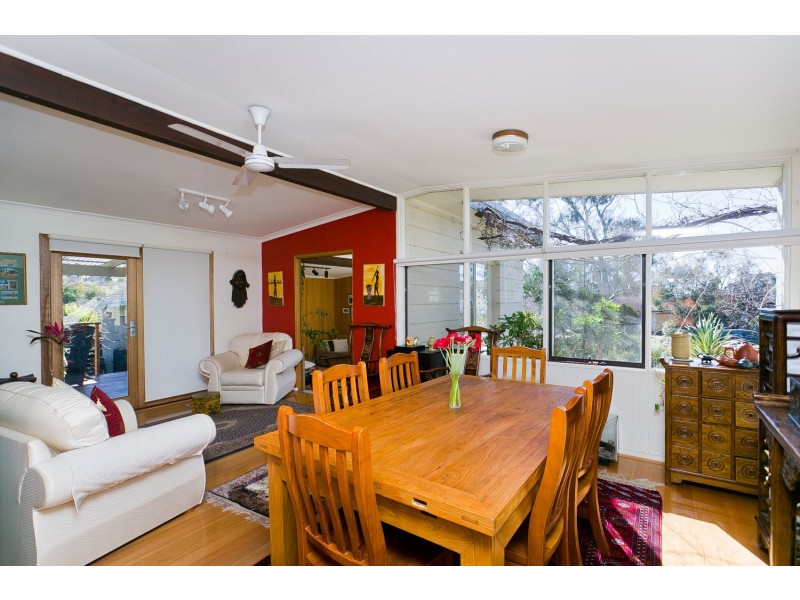 6 Line Place, Weetangera ACT 2614