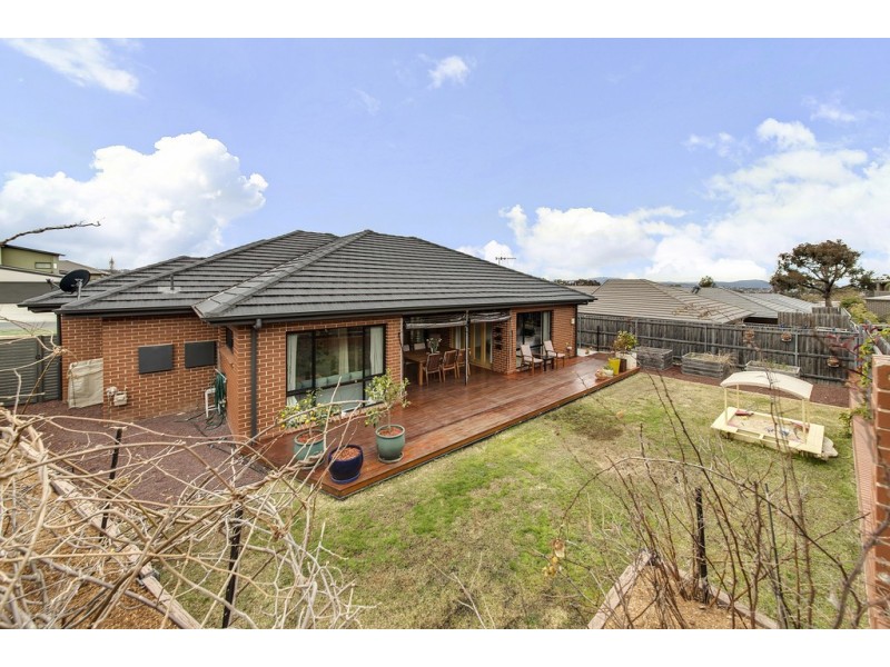 19 Kevin Curtis Crescent, Casey ACT 2913