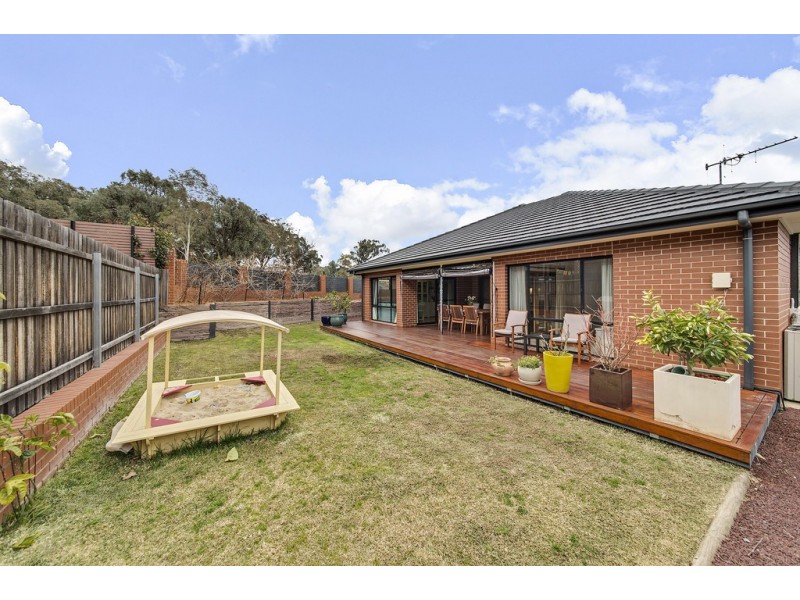 19 Kevin Curtis Crescent, Casey ACT 2913