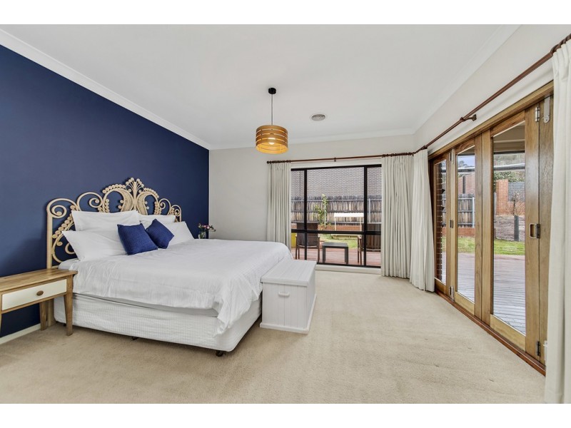 19 Kevin Curtis Crescent, Casey ACT 2913