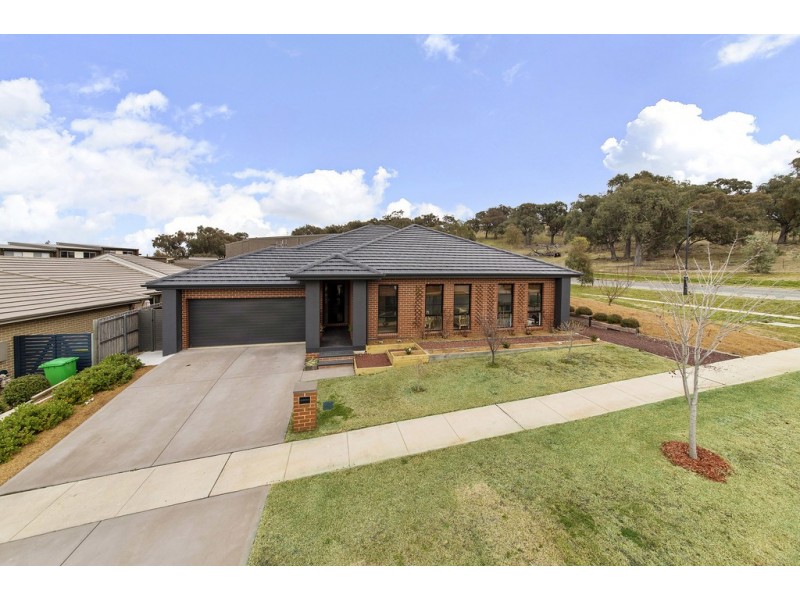 19 Kevin Curtis Crescent, Casey ACT 2913
