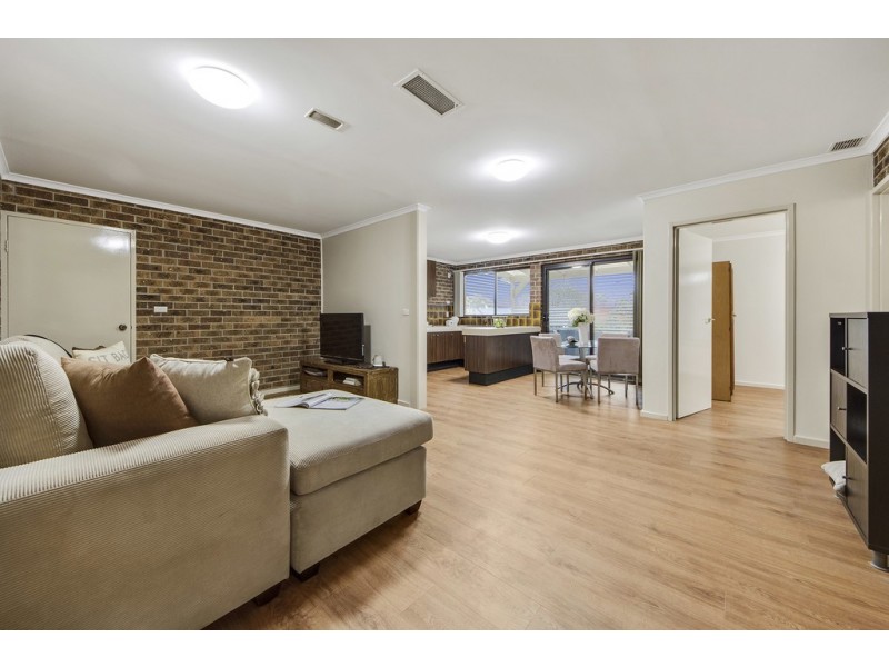 5 Shirra Close, Monash ACT 2904