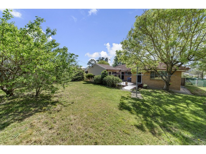 18 Pickworth Street, Holt ACT 2615