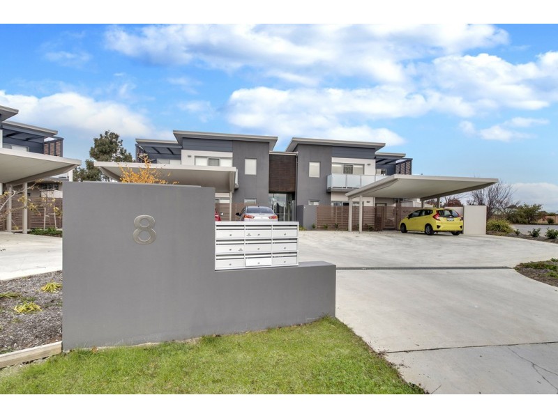 3/8 Jeff Snell Crescent, Dunlop ACT 2615