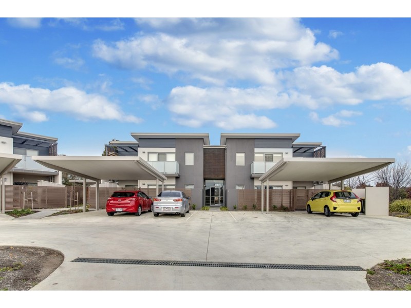 3/8 Jeff Snell Crescent, Dunlop ACT 2615