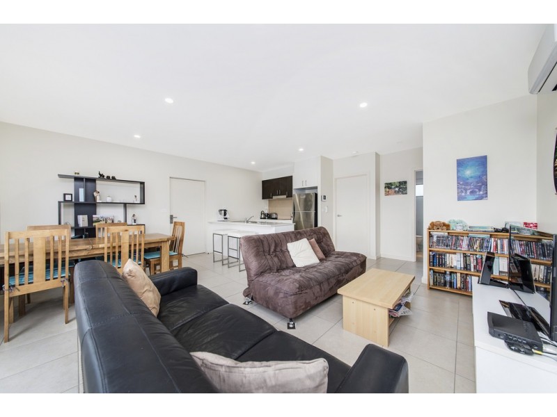 3/8 Jeff Snell Crescent, Dunlop ACT 2615