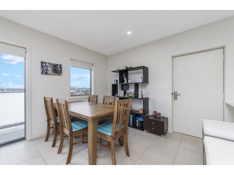 3/8 Jeff Snell Crescent, Dunlop ACT 2615