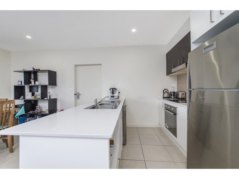 3/8 Jeff Snell Crescent, Dunlop ACT 2615