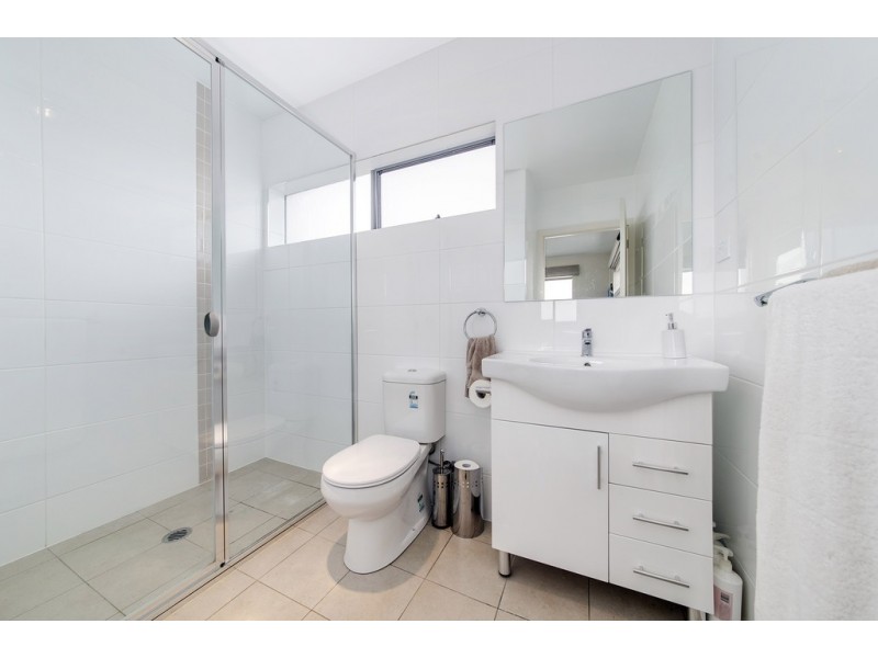 3/8 Jeff Snell Crescent, Dunlop ACT 2615