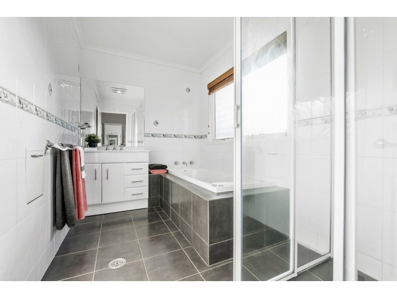 1 Cavenagh Place, Mckellar ACT 2617