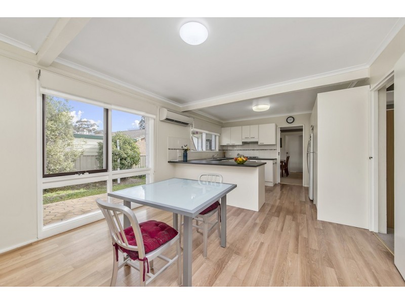 8 Weingarth Street, Holder ACT 2611