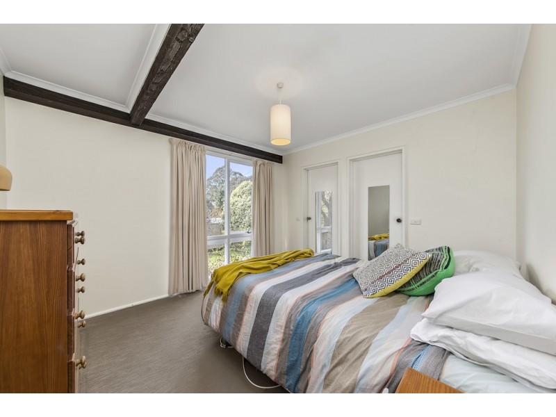 8 Weingarth Street, Holder ACT 2611