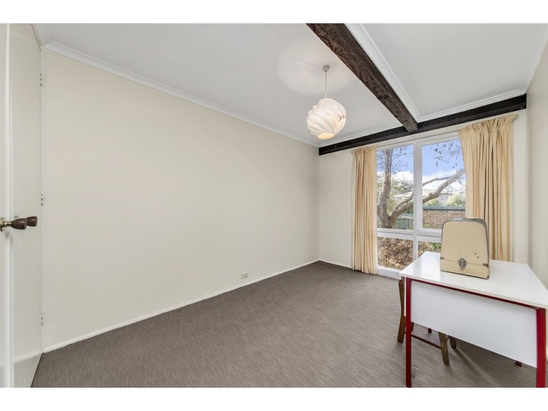 8 Weingarth Street, Holder ACT 2611