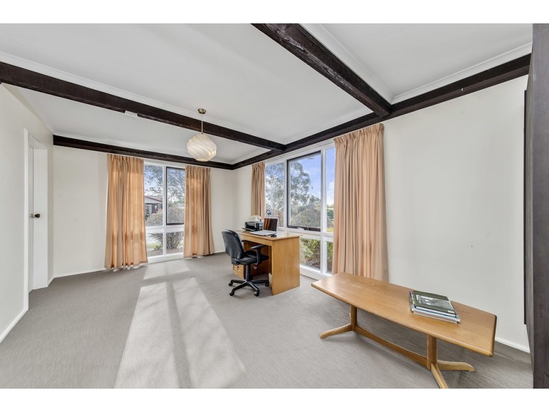 8 Weingarth Street, Holder ACT 2611