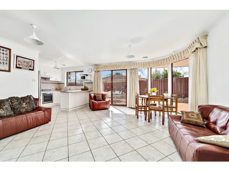 10 Allen Place, Holt ACT 2615