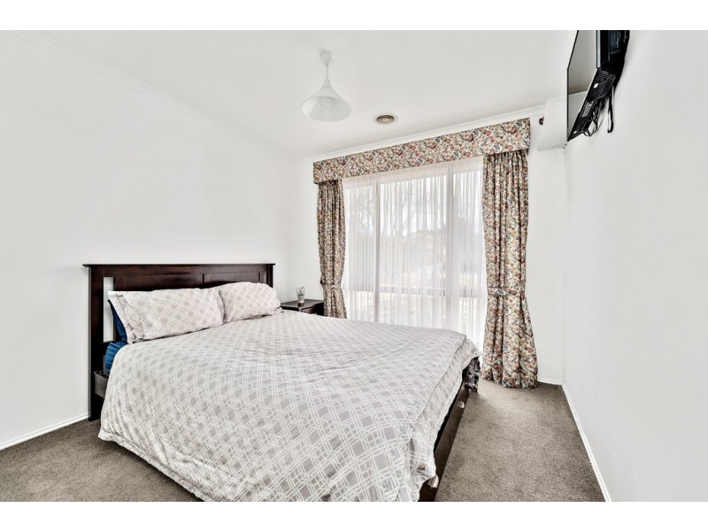 10 Allen Place, Holt ACT 2615