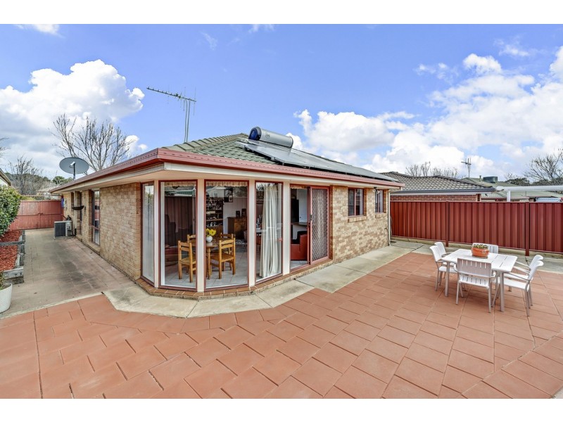 10 Allen Place, Holt ACT 2615