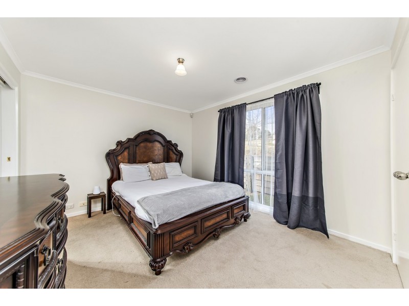 2 Cashion Court, Dunlop ACT 2615