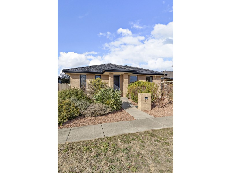 67 Patrick White Circuit, Franklin ACT 2913