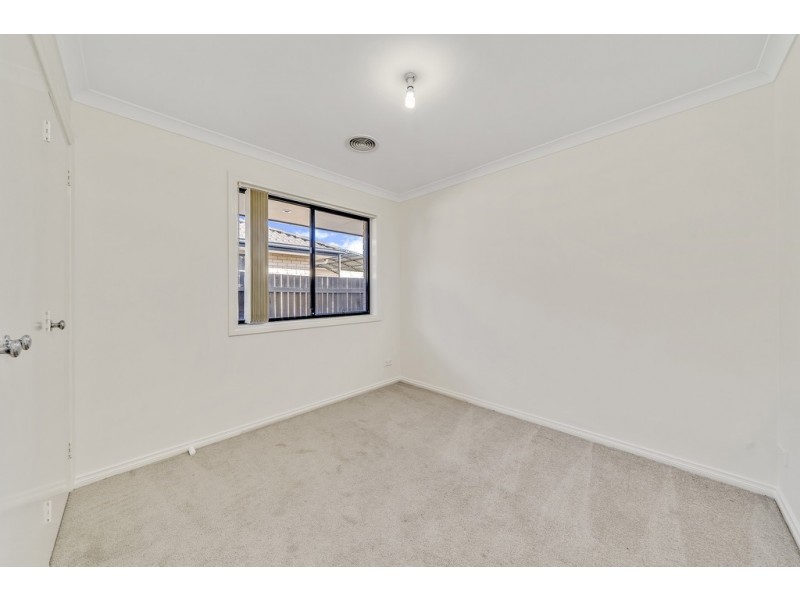 67 Patrick White Circuit, Franklin ACT 2913