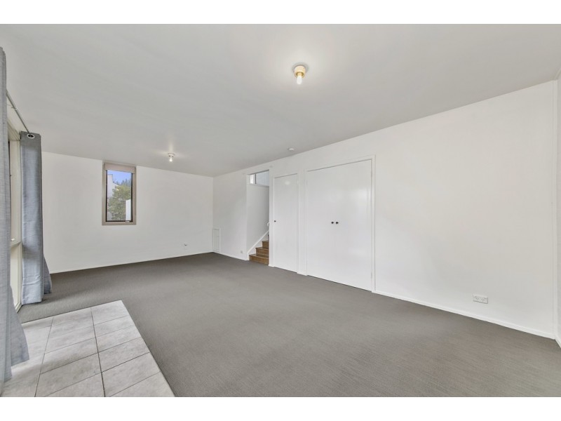 1/60 Templeton Street, Cook ACT 2614
