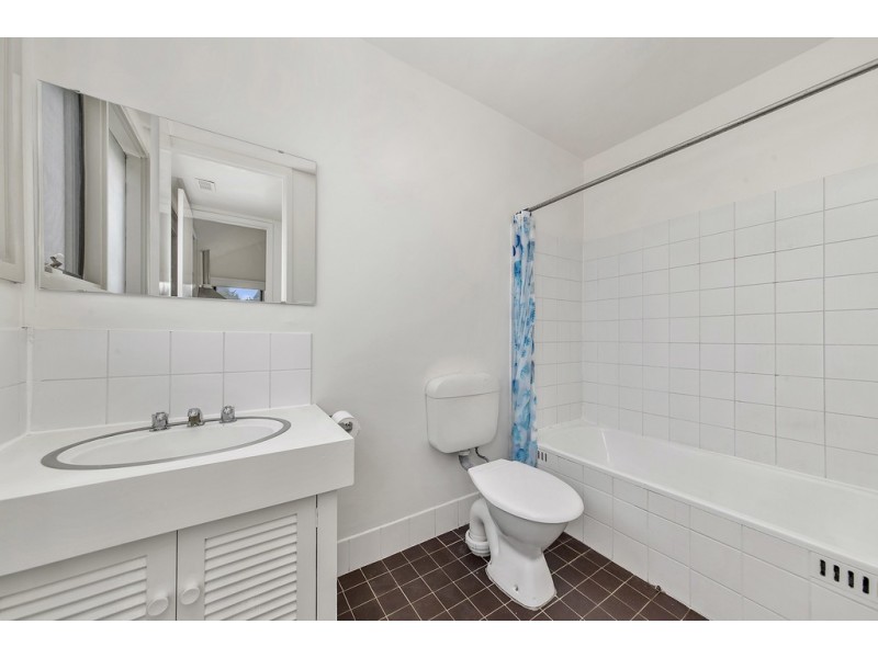 1/60 Templeton Street, Cook ACT 2614