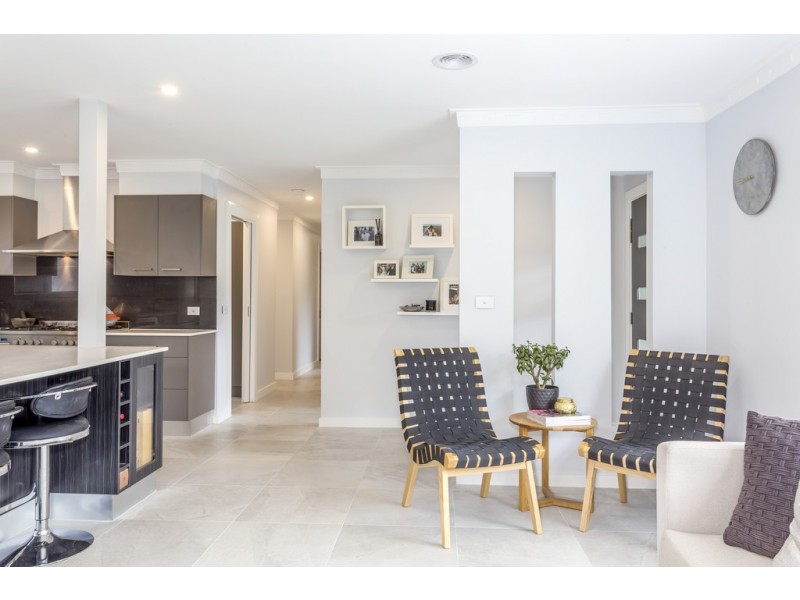 93 Beaurepaire Crescent, Holt ACT 2615