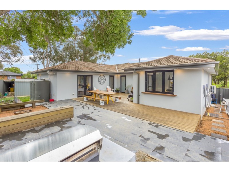 93 Beaurepaire Crescent, Holt ACT 2615