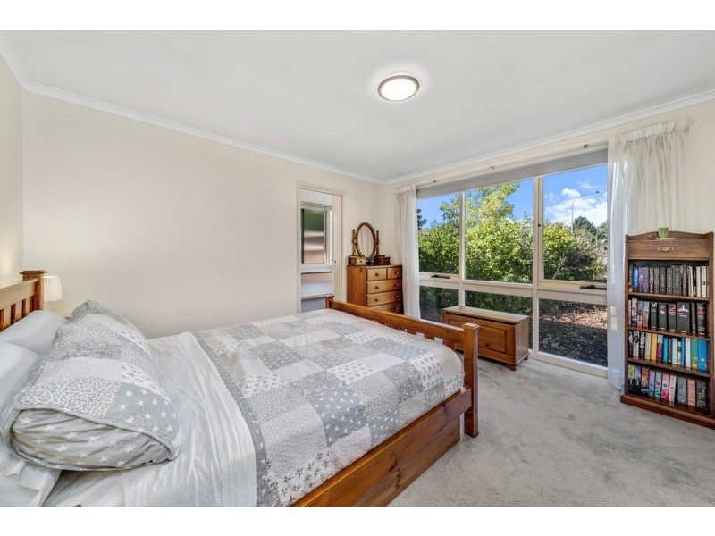 1 Capella Crescent, Giralang ACT 2617