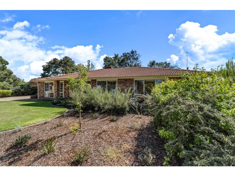 1 Capella Crescent, Giralang ACT 2617