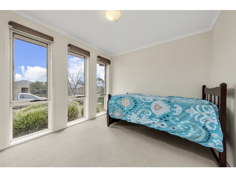 52 Dagmar Berne Street, Macgregor ACT 2615